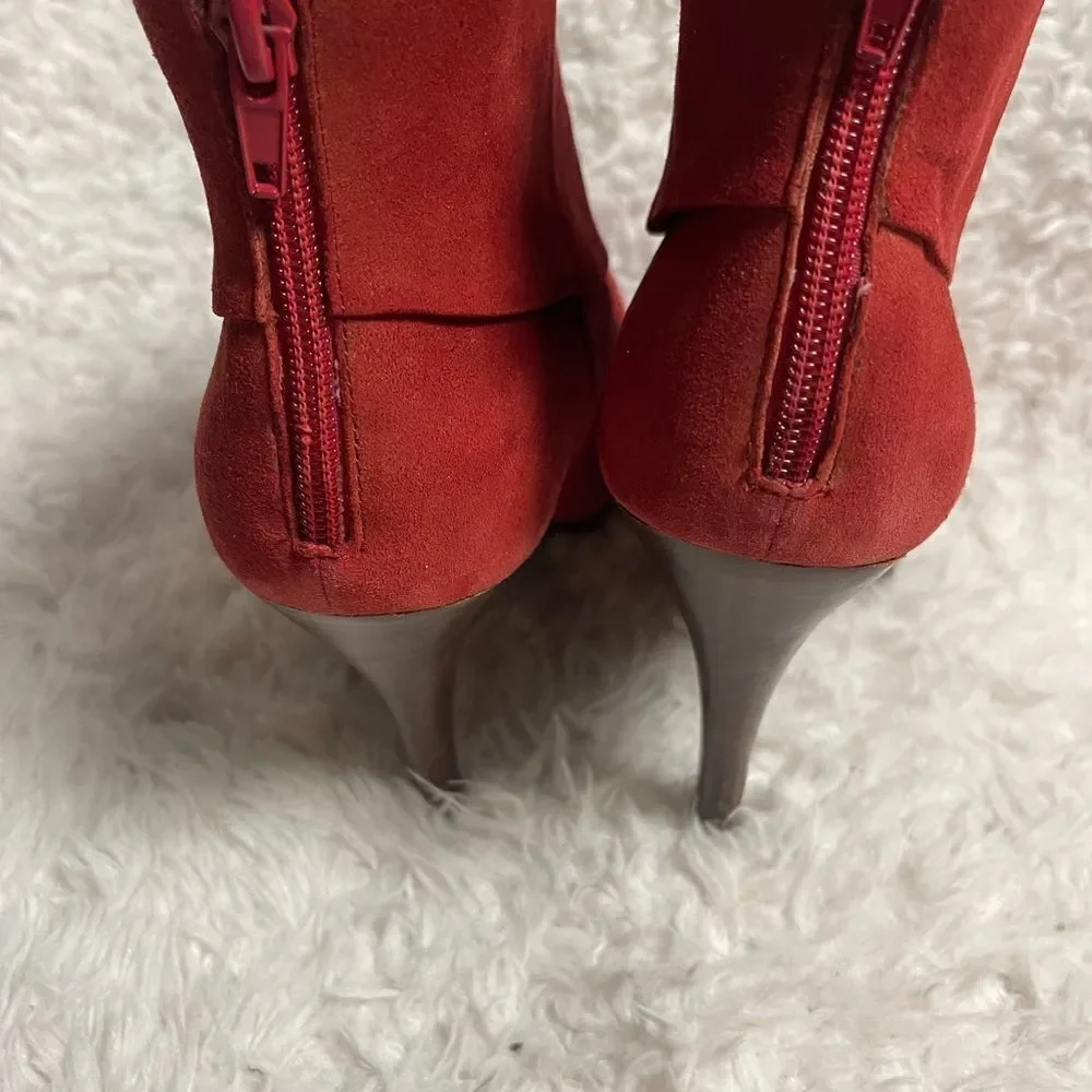 Steve Madden Trisha red faux suede ankle platform heels with back zipper SZ 9.5M